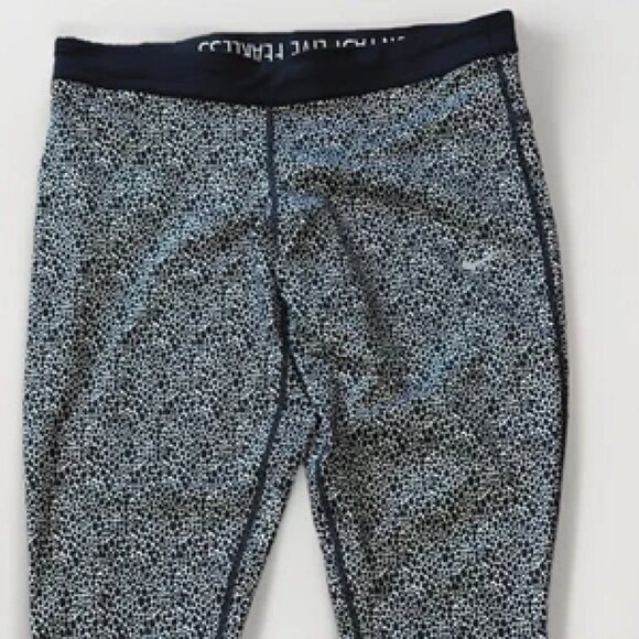 Nike Relay Dri-Fit Capri Leggings Black White Animal Print Size L - Picture 1 of 2